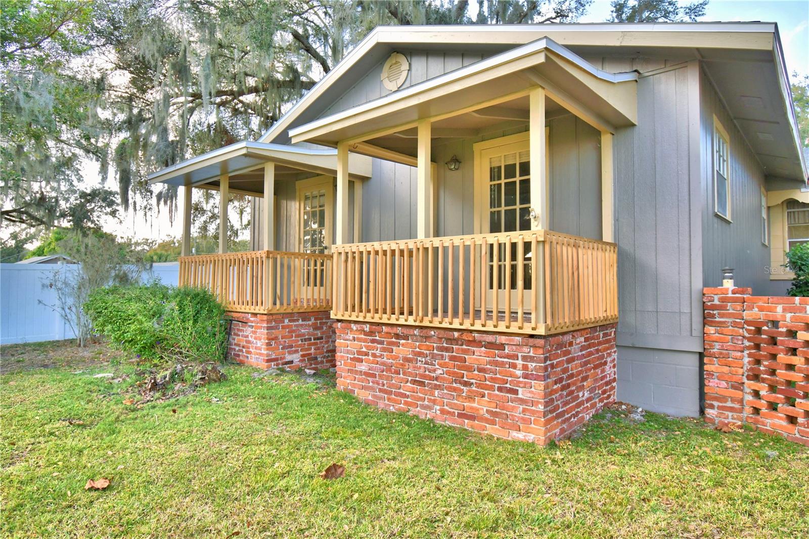 2036 LAKE ARIANA BLVD, AUBURNDALE, FL, 33823