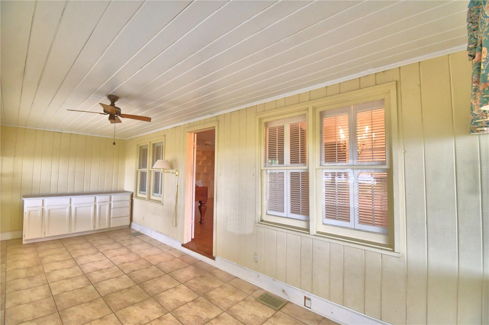 2036 LAKE ARIANA BLVD, AUBURNDALE, FL, 33823