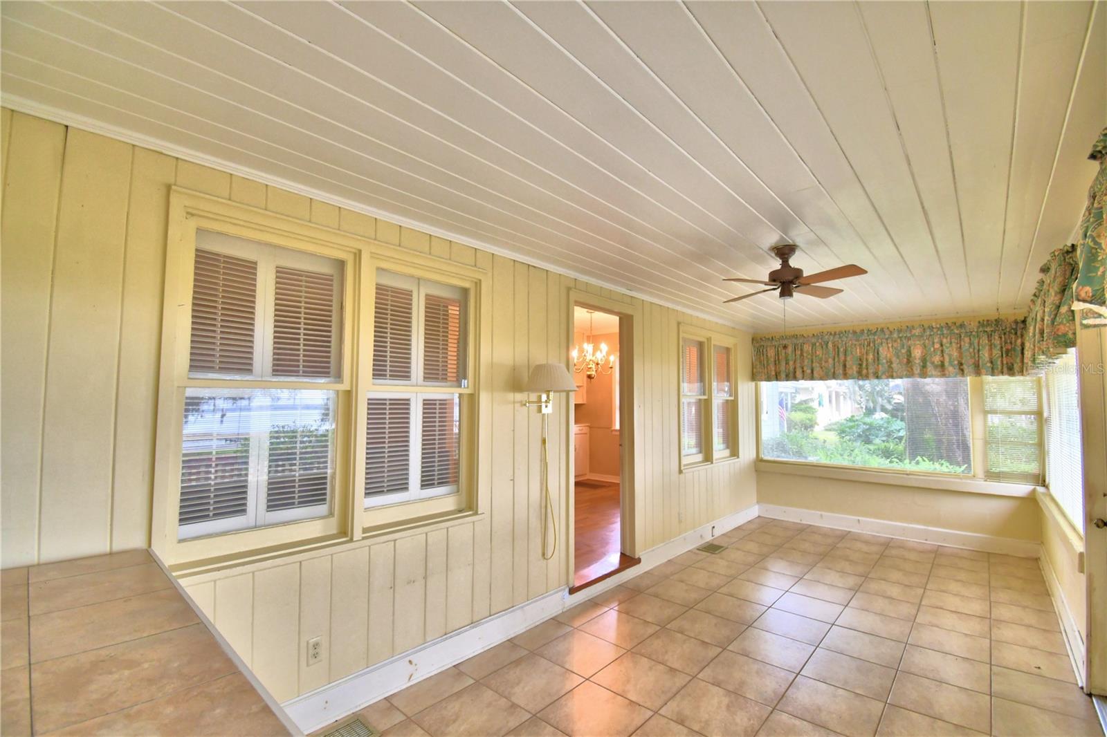 2036 LAKE ARIANA BLVD, AUBURNDALE, FL, 33823