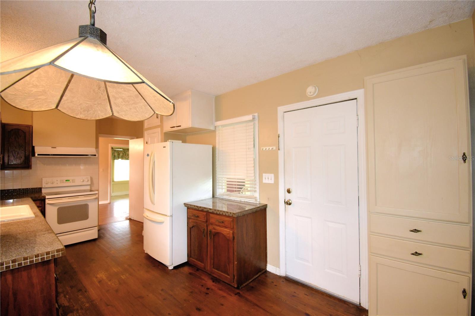2036 LAKE ARIANA BLVD, AUBURNDALE, FL, 33823