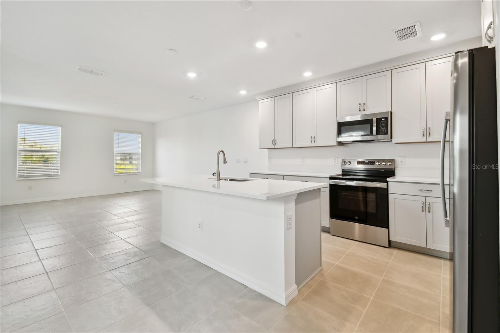 5426 TRIPOLI DR, PALMETTO, FL, 34221