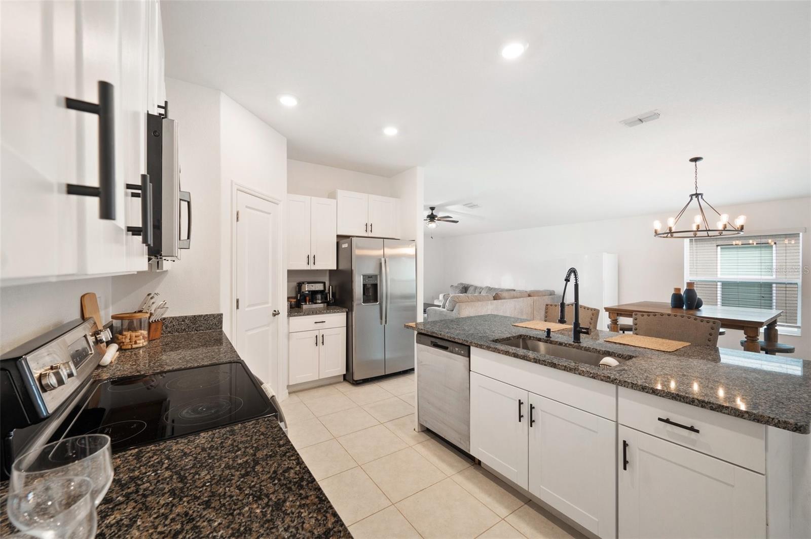 5493 BLUE AZURE DR, WIMAUMA, FL, 33598