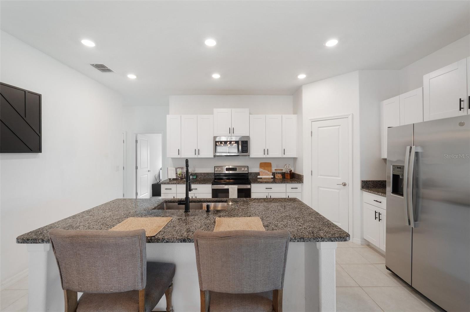 5493 BLUE AZURE DR, WIMAUMA, FL, 33598