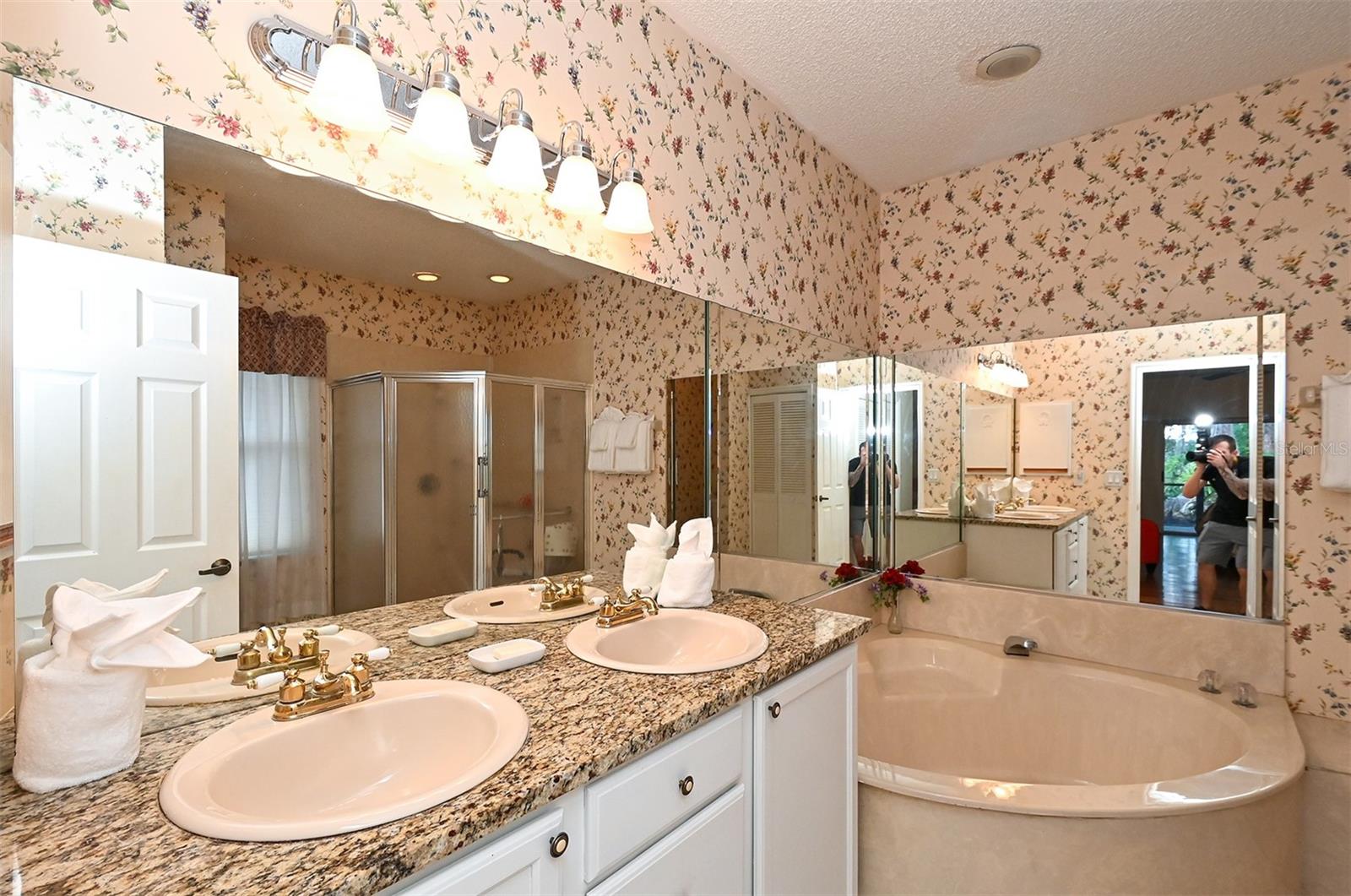 3866 SURREY CT, SARASOTA, FL, 34235