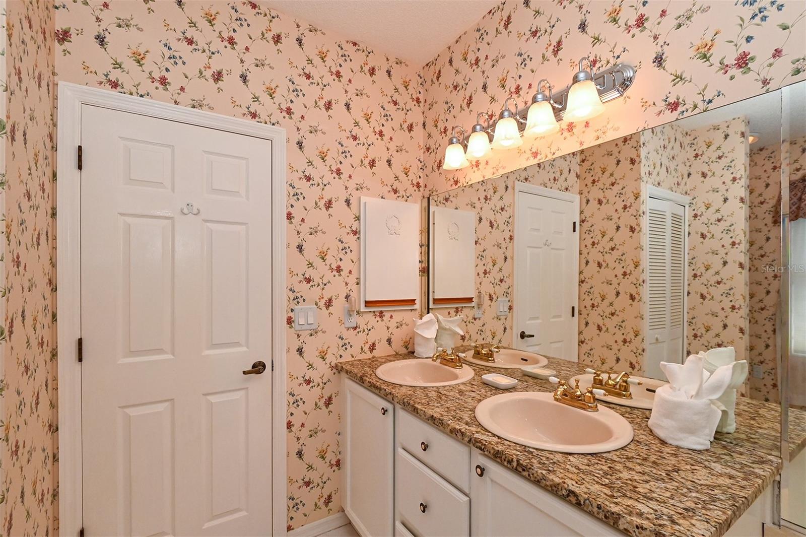 3866 SURREY CT, SARASOTA, FL, 34235