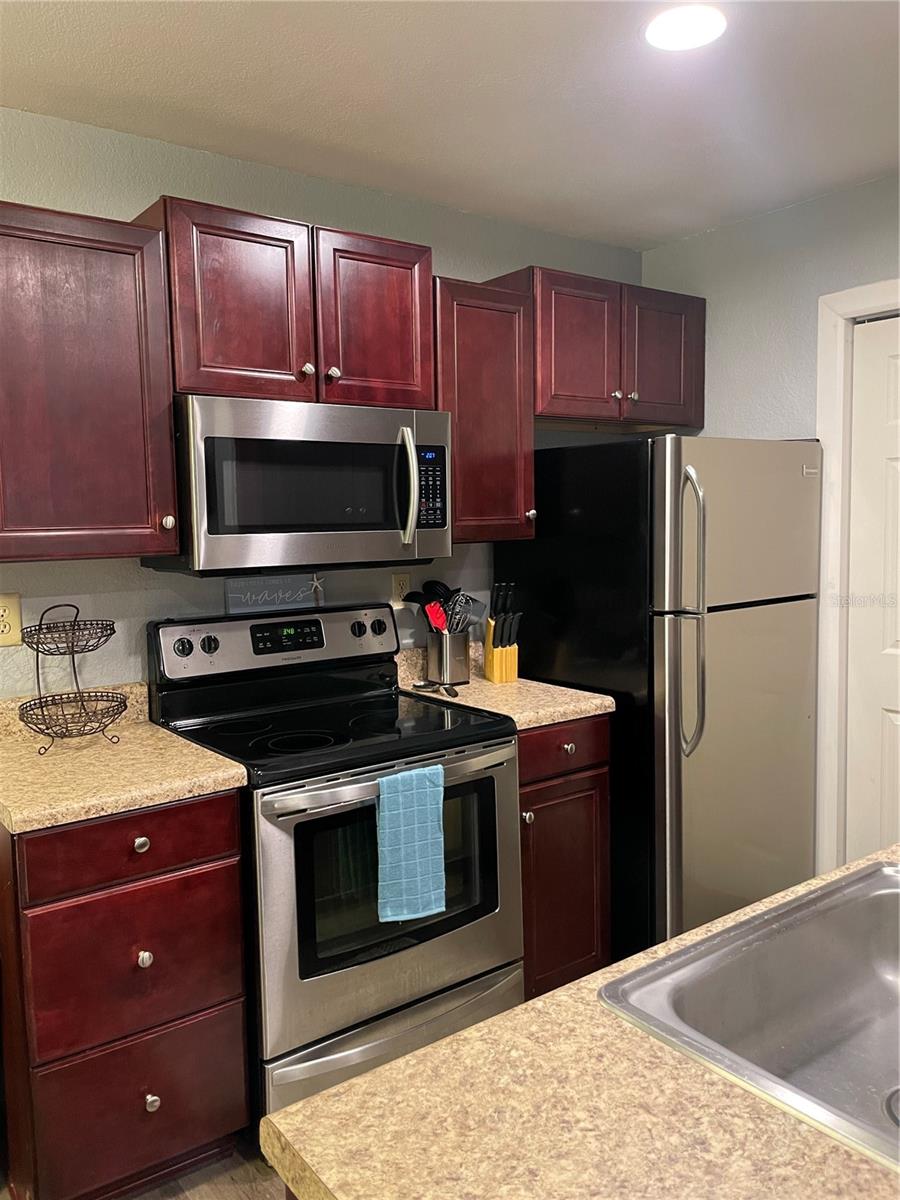 10265 GANDY BLVD N #1001, ST PETERSBURG, FL, 33702