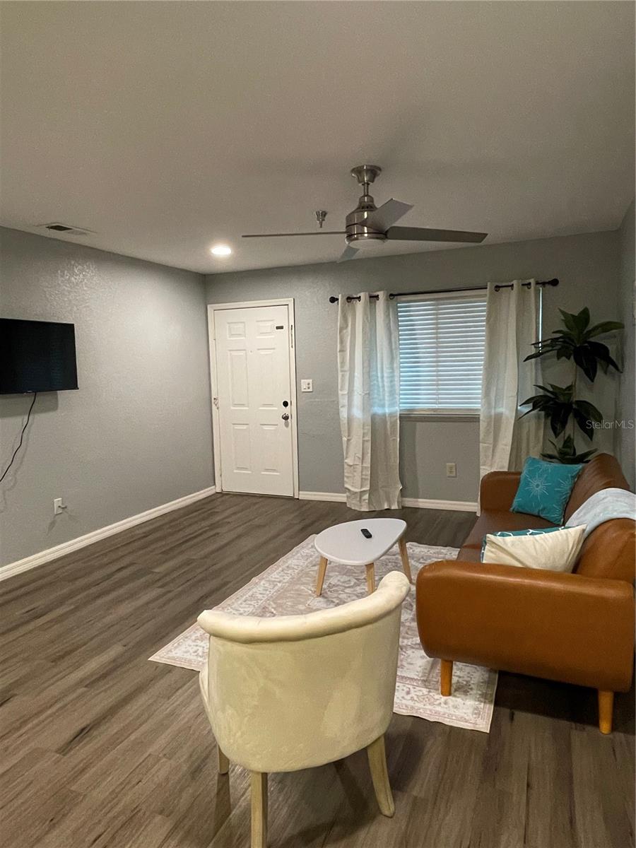 10265 GANDY BLVD N #1001, ST PETERSBURG, FL, 33702