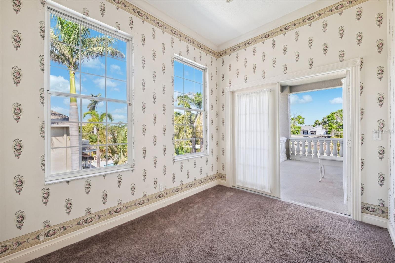 1388 BRIGHTWATERS BLVD NE, ST PETERSBURG, FL, 33704