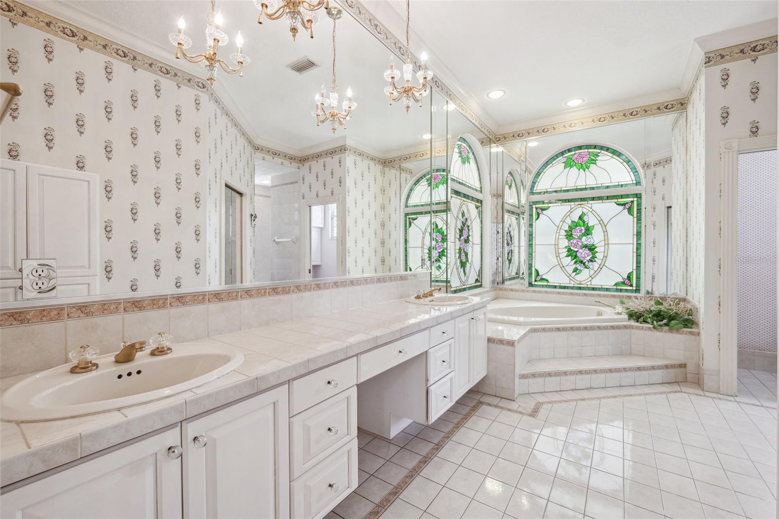 1388 BRIGHTWATERS BLVD NE, ST PETERSBURG, FL, 33704