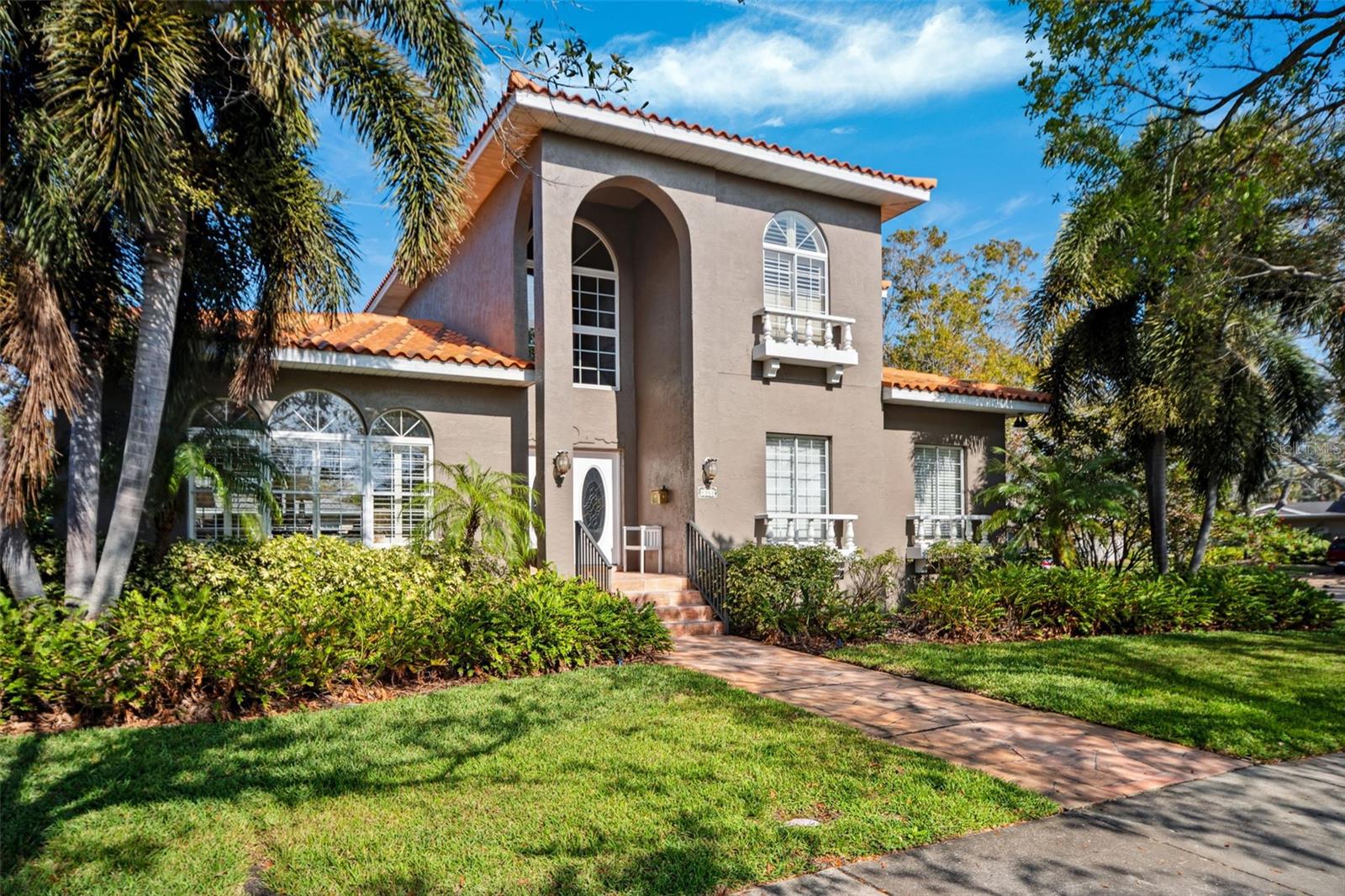 1388 BRIGHTWATERS BLVD NE, ST PETERSBURG, FL, 33704