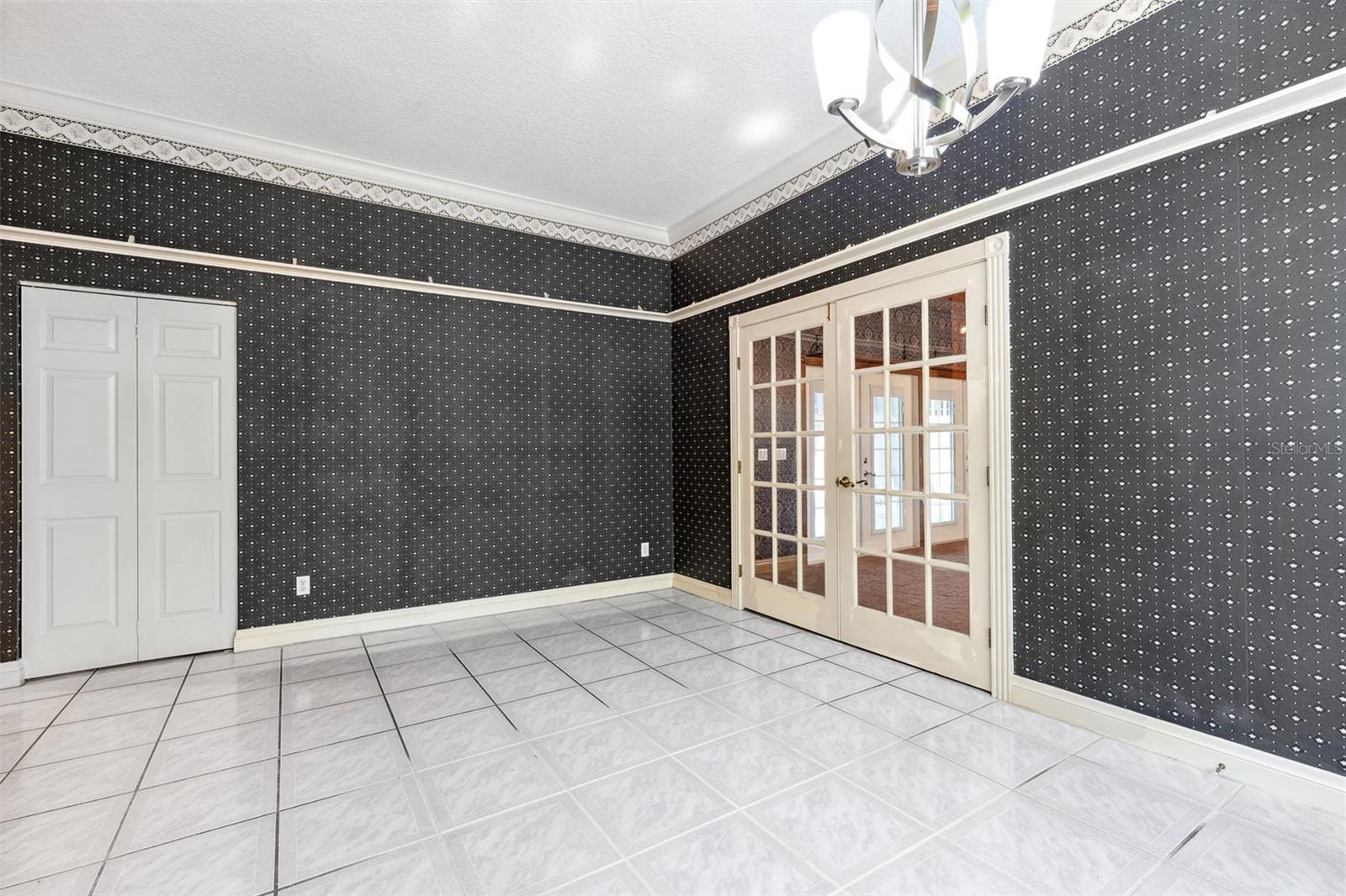 1388 BRIGHTWATERS BLVD NE, ST PETERSBURG, FL, 33704