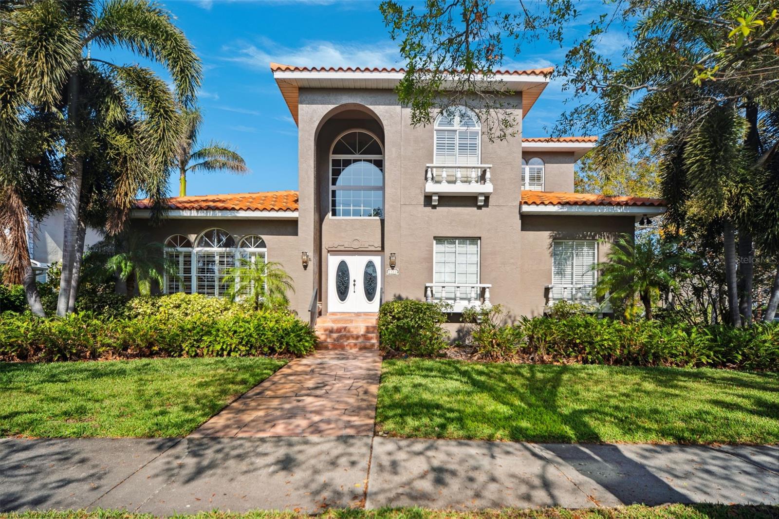 1388 BRIGHTWATERS BLVD NE, ST PETERSBURG, FL, 33704