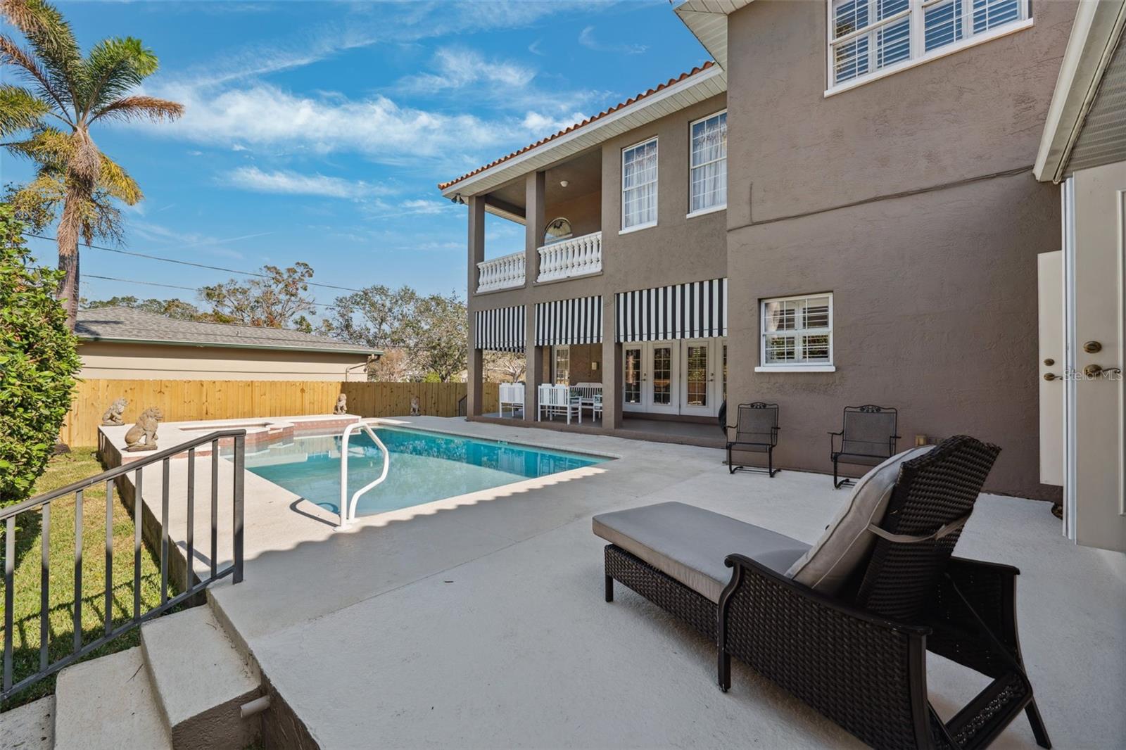 1388 BRIGHTWATERS BLVD NE, ST PETERSBURG, FL, 33704