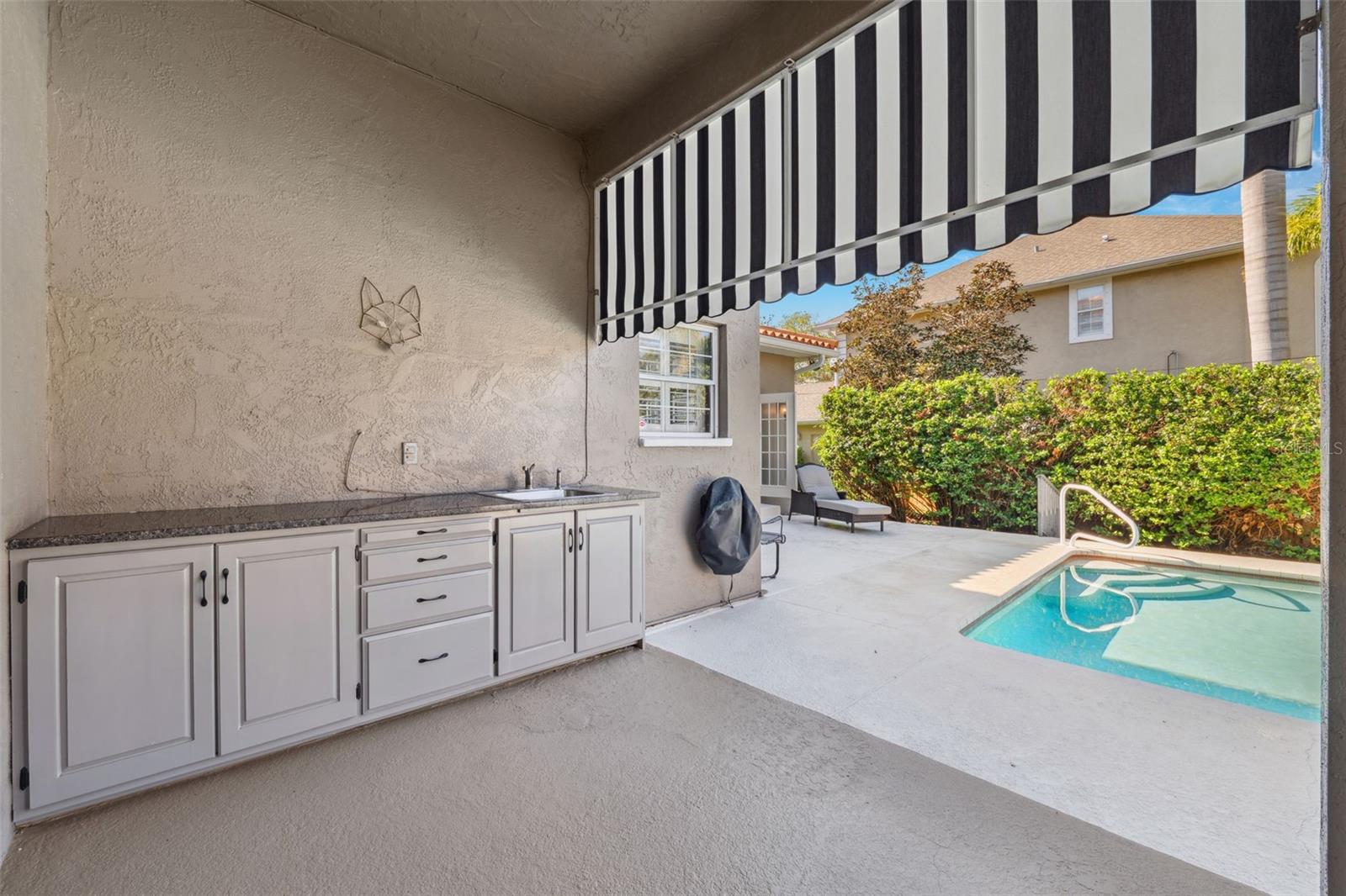 1388 BRIGHTWATERS BLVD NE, ST PETERSBURG, FL, 33704