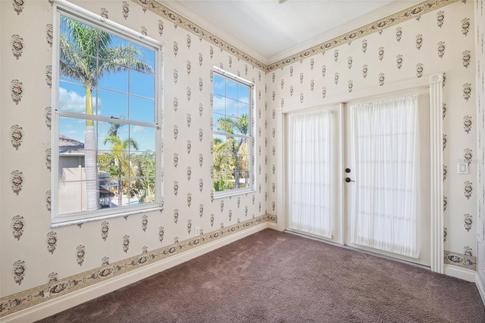 1388 BRIGHTWATERS BLVD NE, ST PETERSBURG, FL, 33704