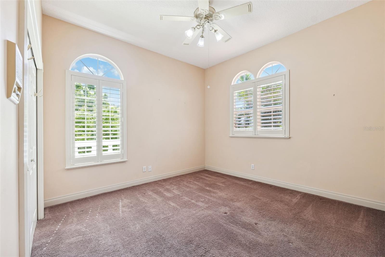 1388 BRIGHTWATERS BLVD NE, ST PETERSBURG, FL, 33704