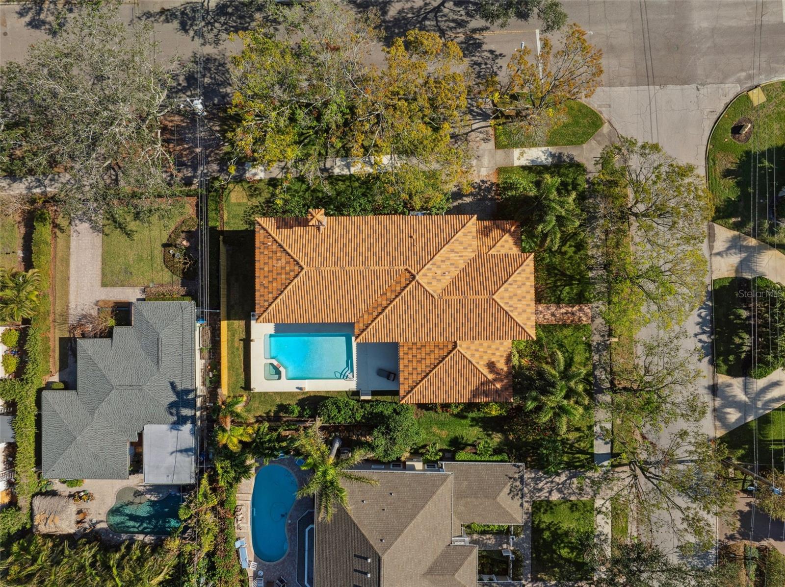 1388 BRIGHTWATERS BLVD NE, ST PETERSBURG, FL, 33704