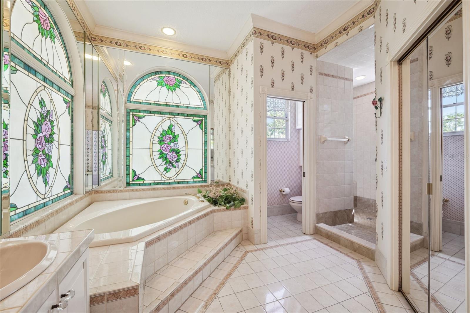 1388 BRIGHTWATERS BLVD NE, ST PETERSBURG, FL, 33704