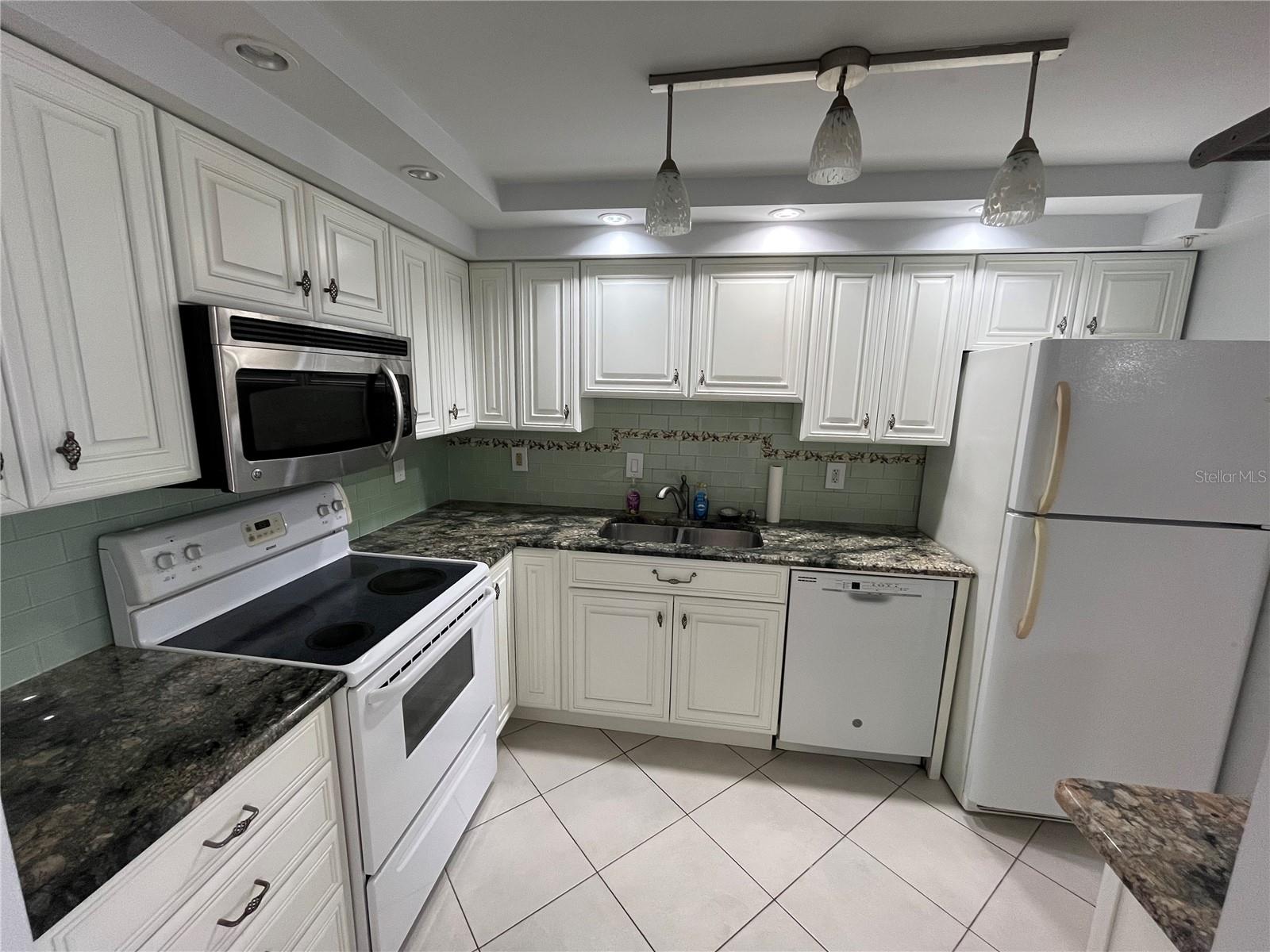 255 DOLPHIN PT #414, CLEARWATER BEACH, FL, 33767