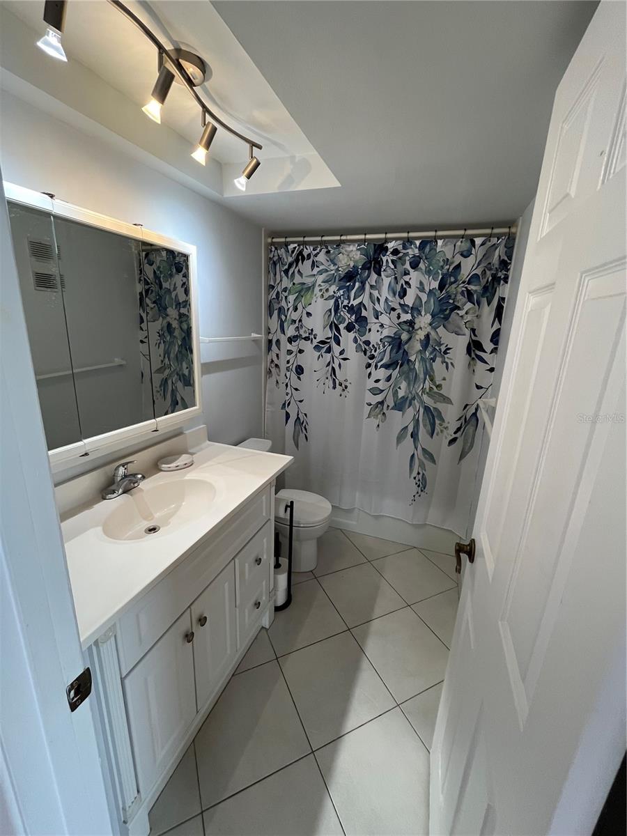 255 DOLPHIN PT #414, CLEARWATER BEACH, FL, 33767