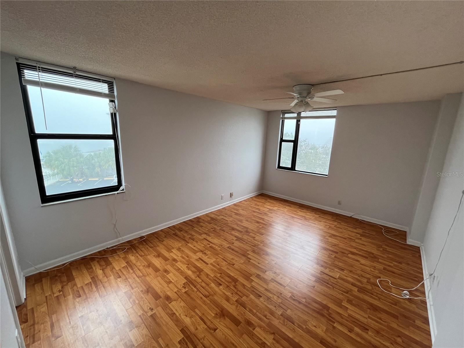 255 DOLPHIN PT #414, CLEARWATER BEACH, FL, 33767