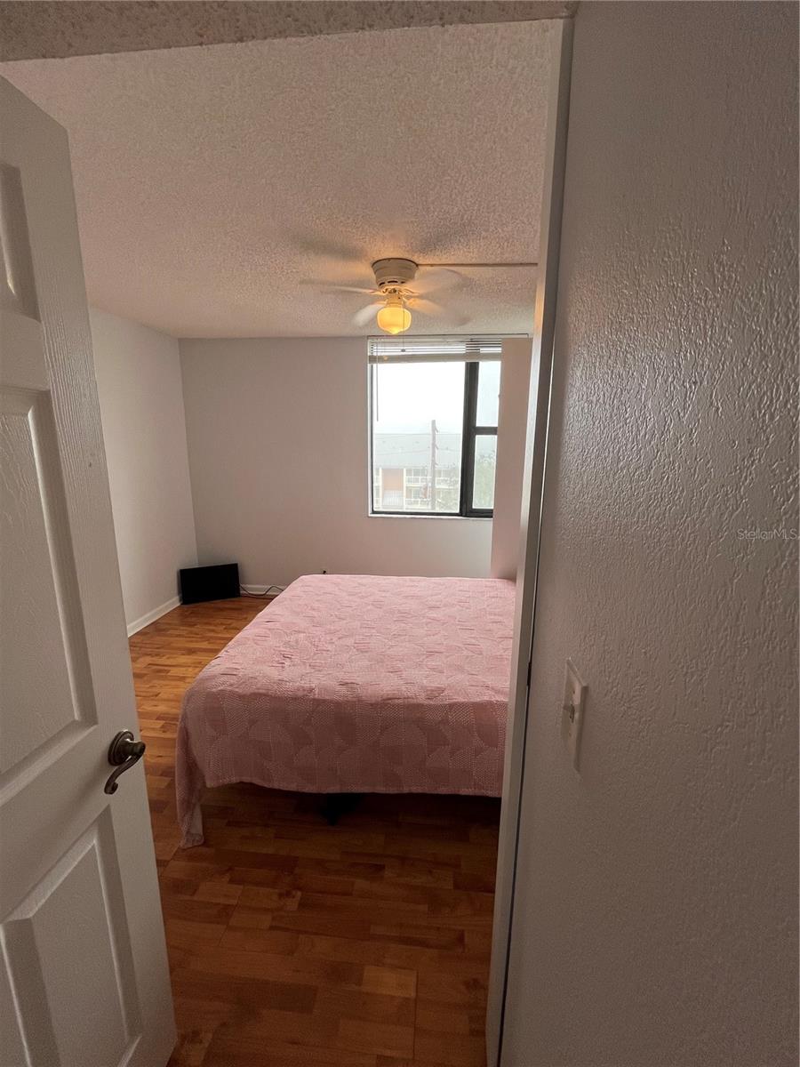 255 DOLPHIN PT #414, CLEARWATER BEACH, FL, 33767