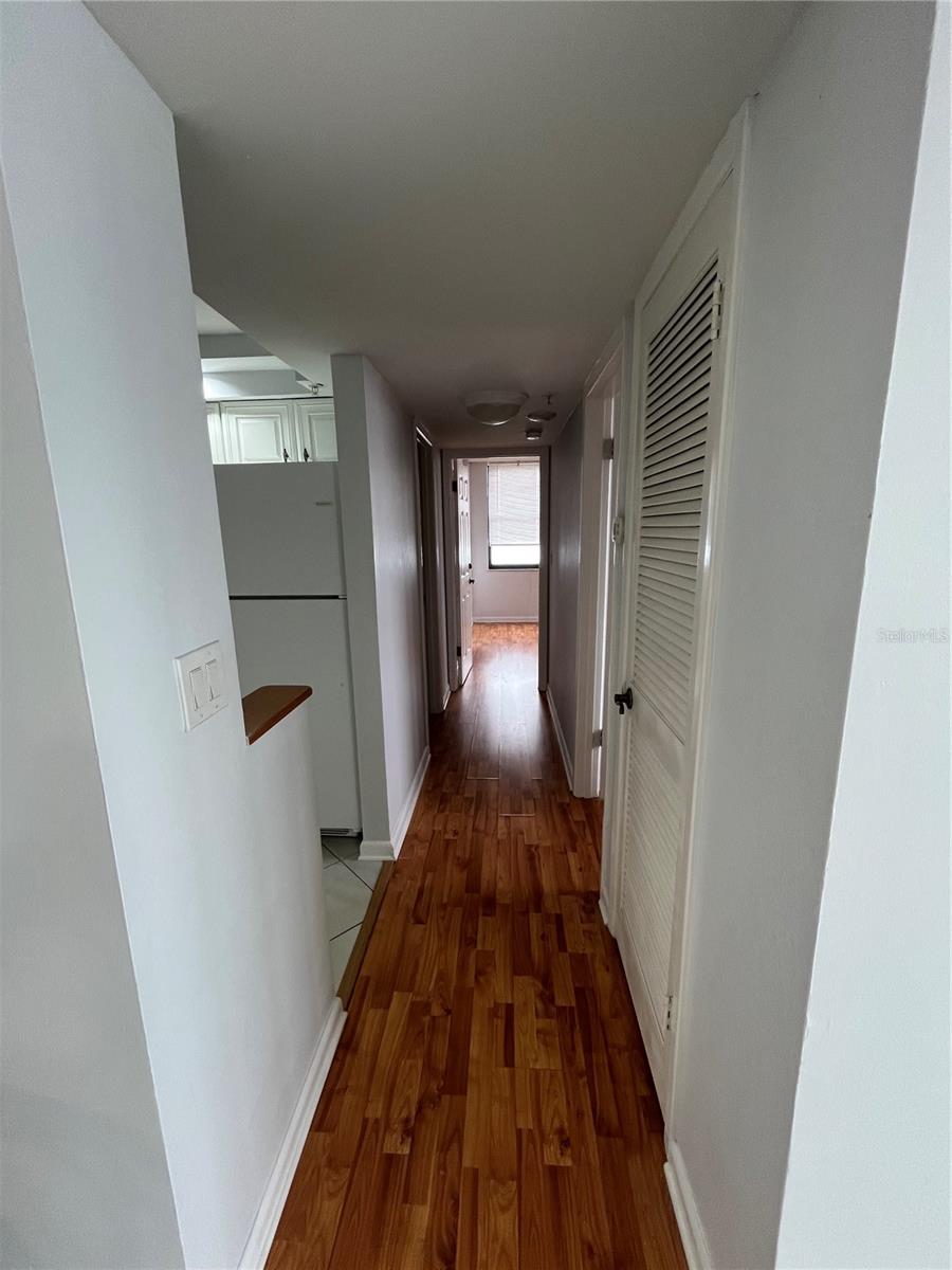 255 DOLPHIN PT #414, CLEARWATER BEACH, FL, 33767