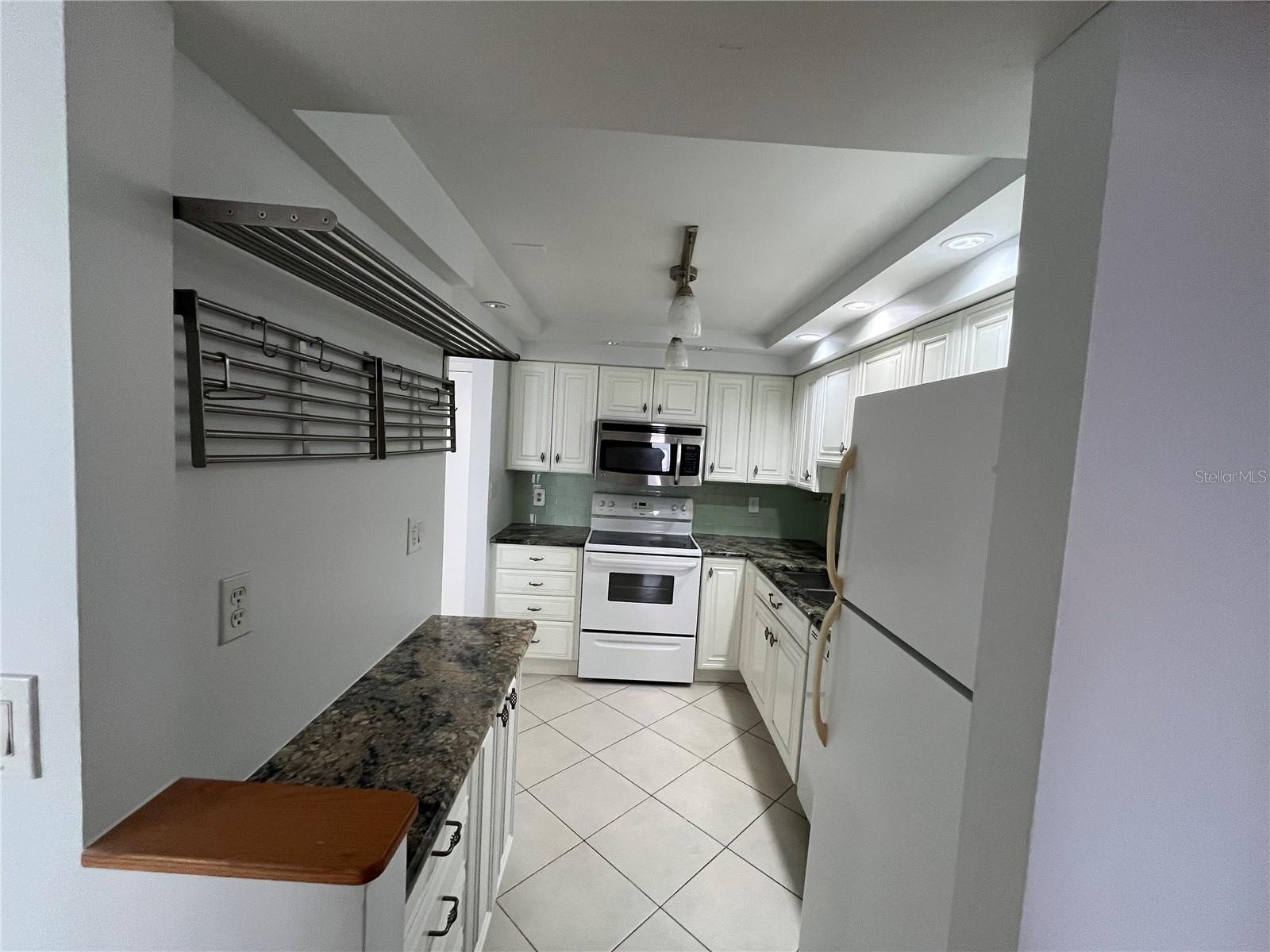 255 DOLPHIN PT #414, CLEARWATER BEACH, FL, 33767