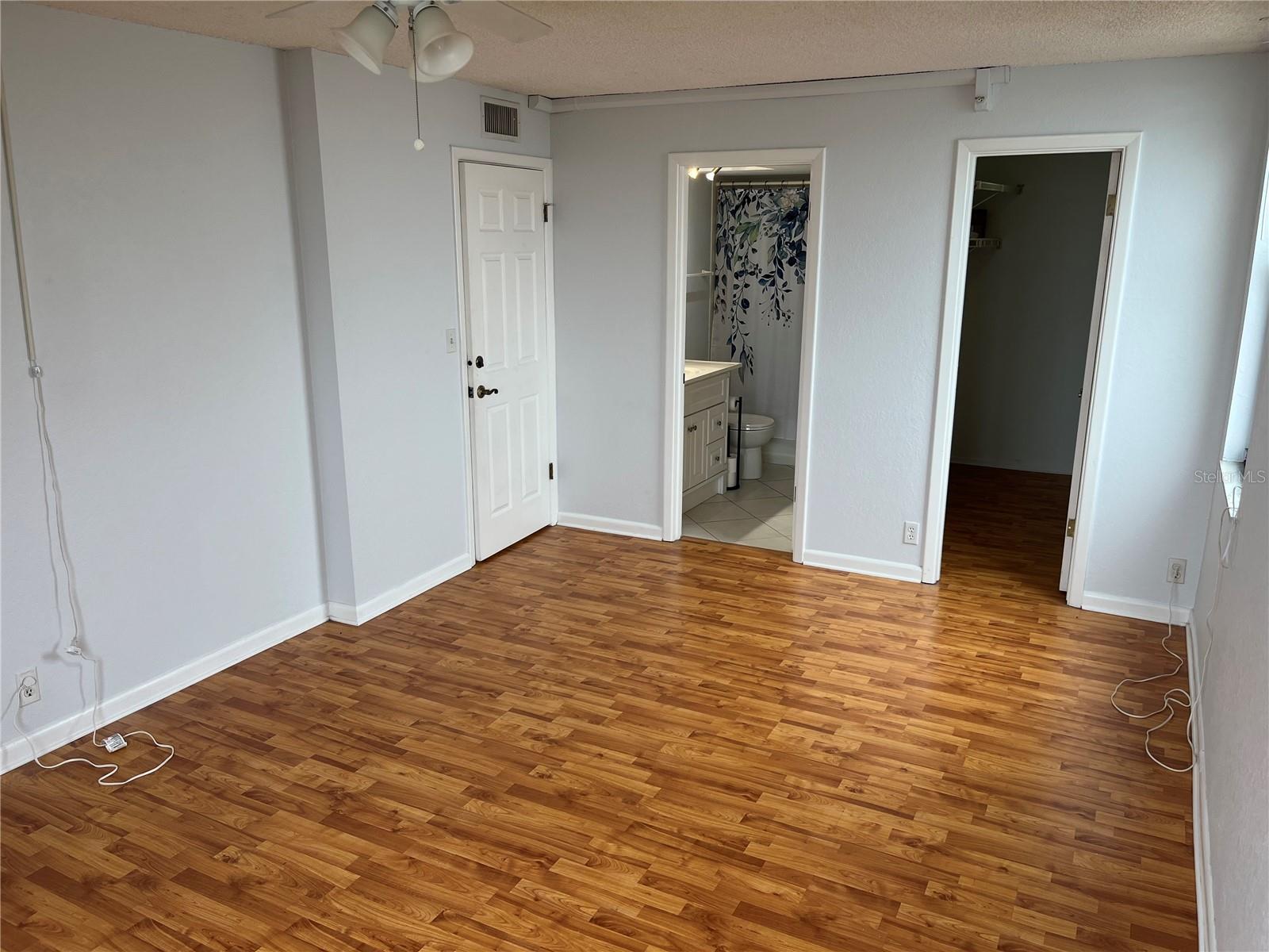 255 DOLPHIN PT #414, CLEARWATER BEACH, FL, 33767