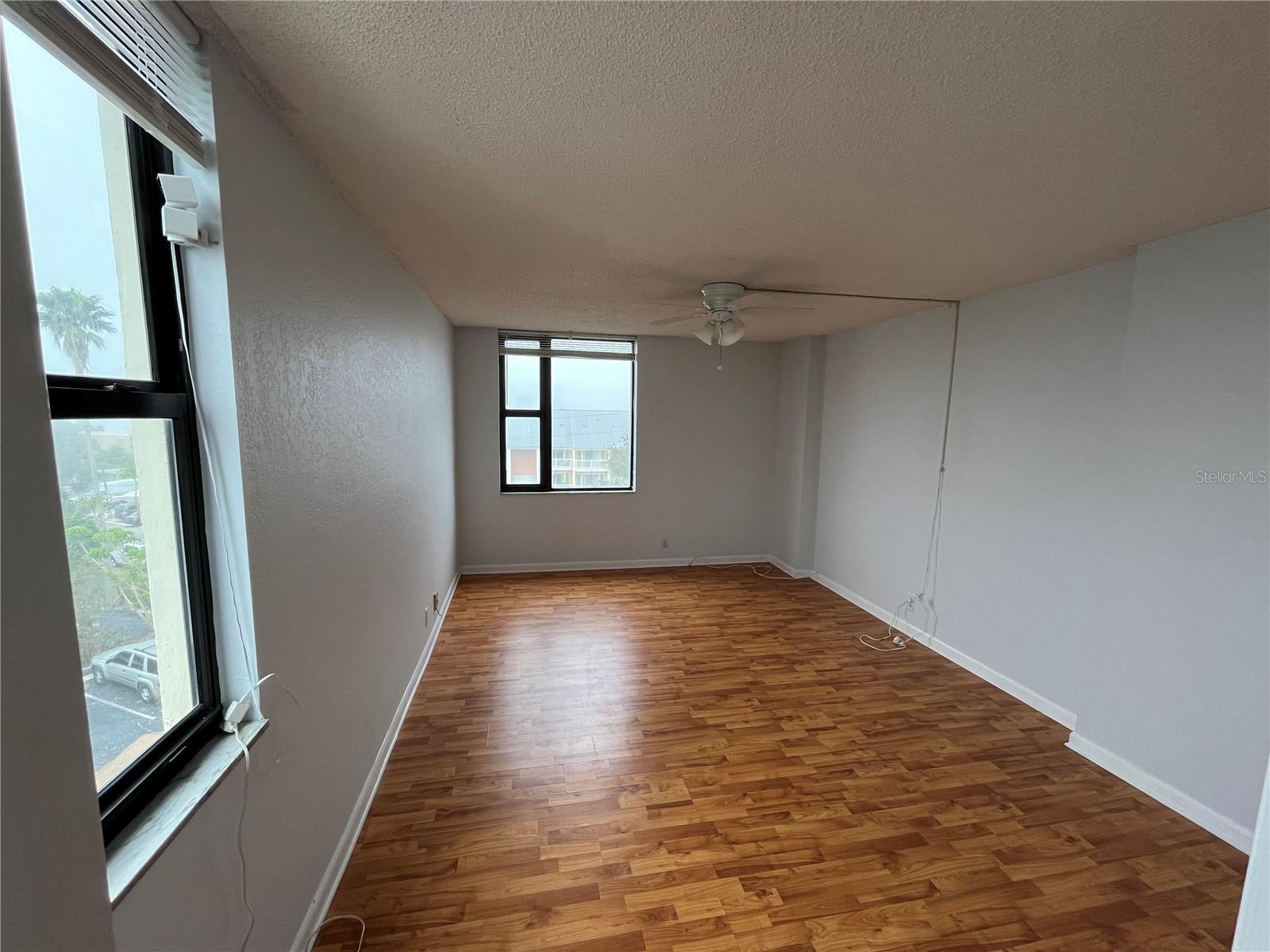 255 DOLPHIN PT #414, CLEARWATER BEACH, FL, 33767