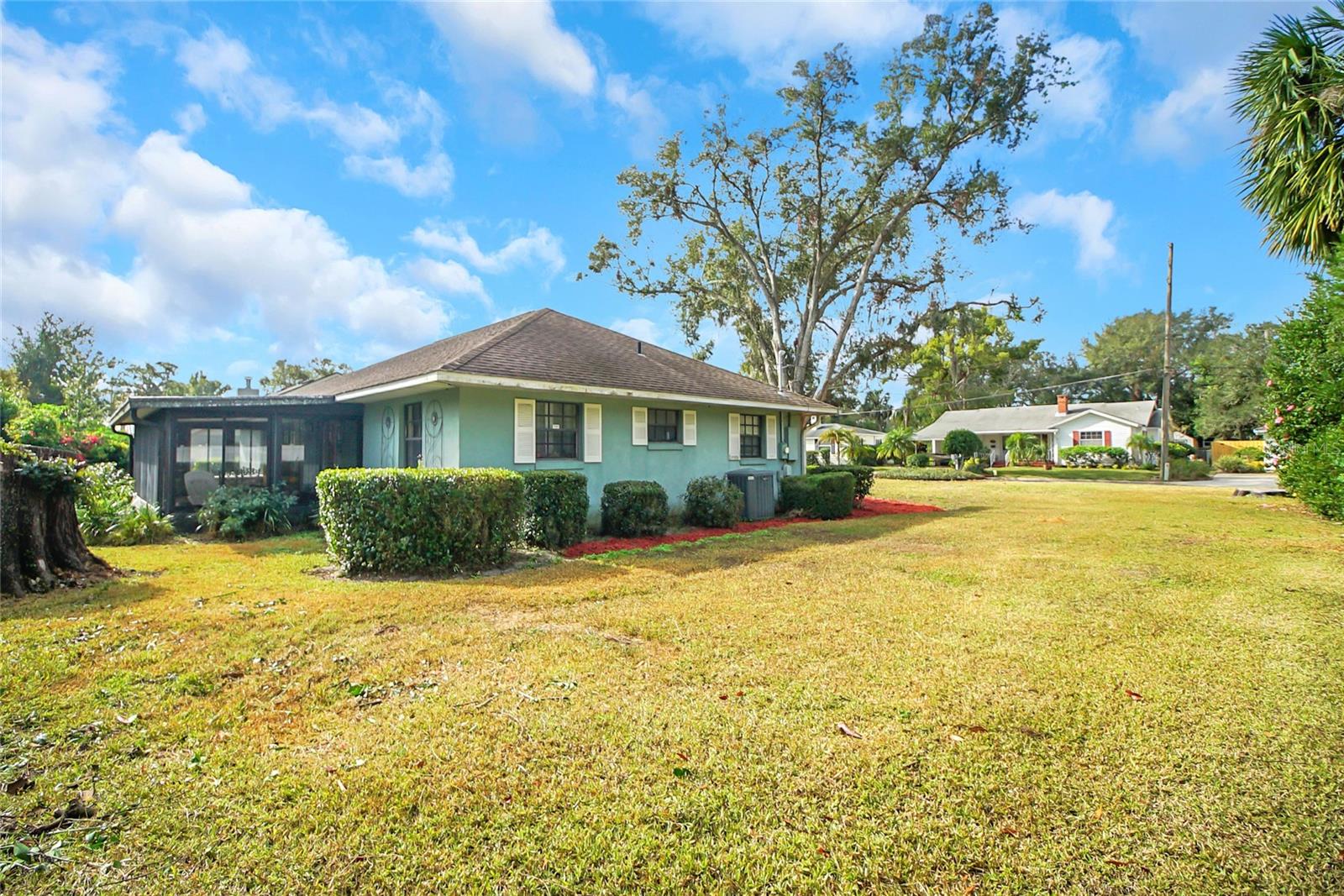 1208 HILLTOP DR, MOUNT DORA, FL, 32757