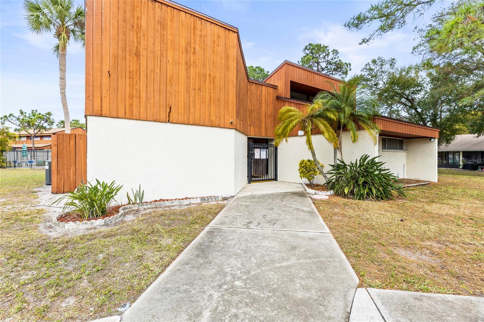 2064 SUNSET POINT RD #72, CLEARWATER, FL, 33765
