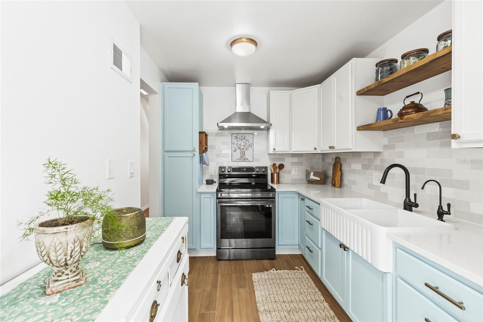 2064 SUNSET POINT RD #72, CLEARWATER, FL, 33765