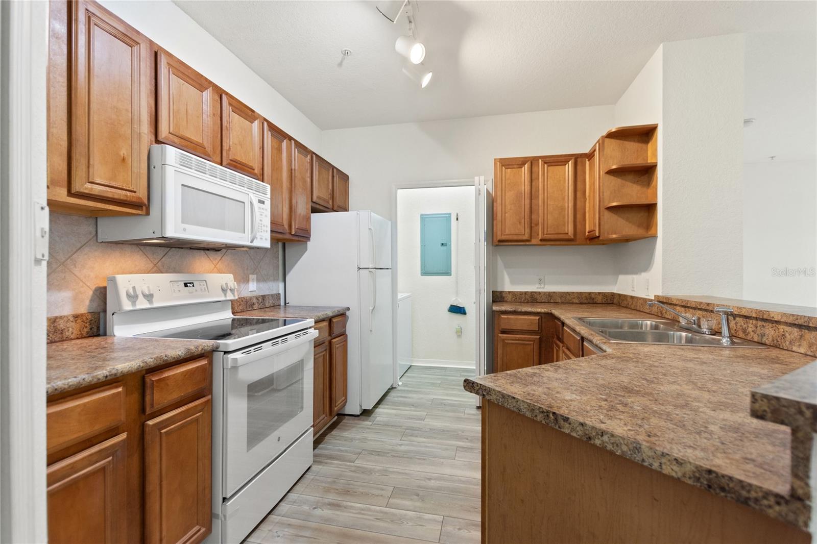 6177 METROWEST BLVD #202, ORLANDO, FL, 32835