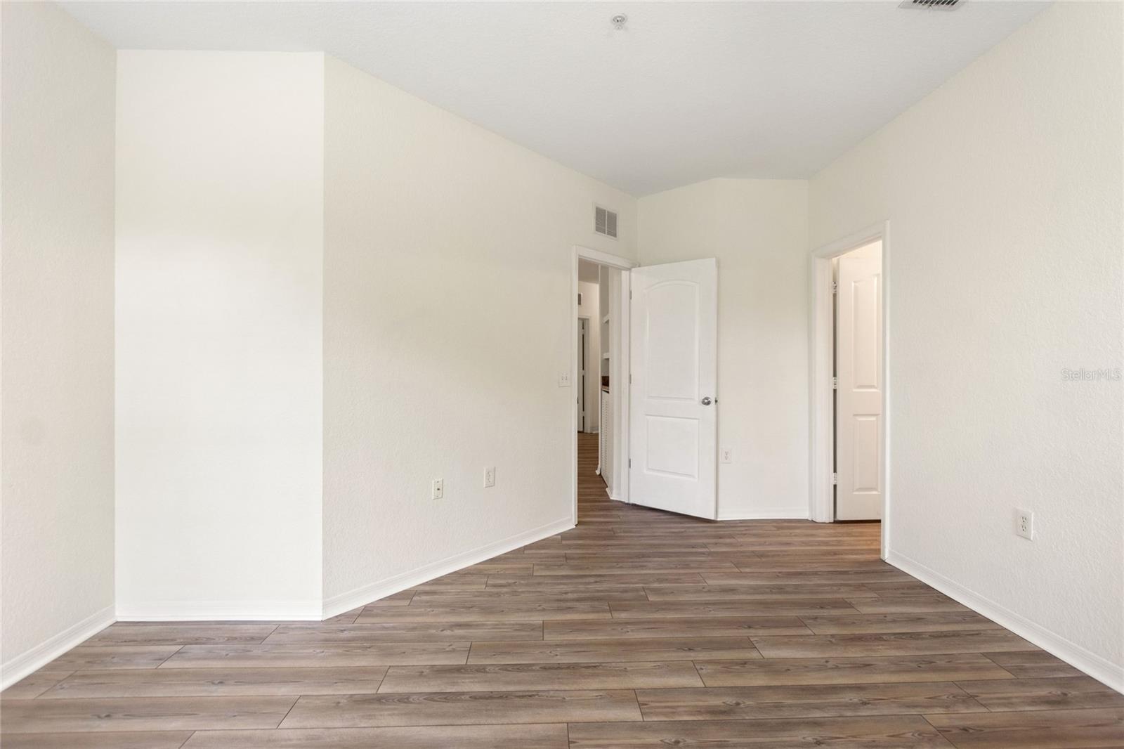 6177 METROWEST BLVD #202, ORLANDO, FL, 32835