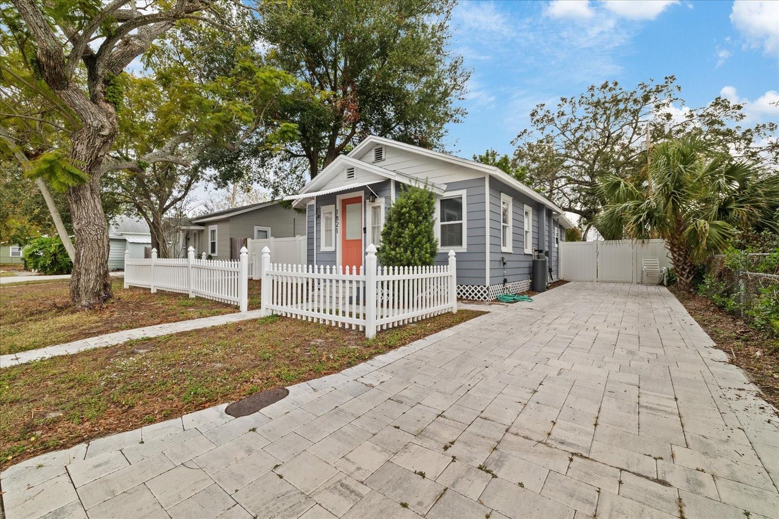1821 31ST AVE N, ST PETERSBURG, FL, 33713