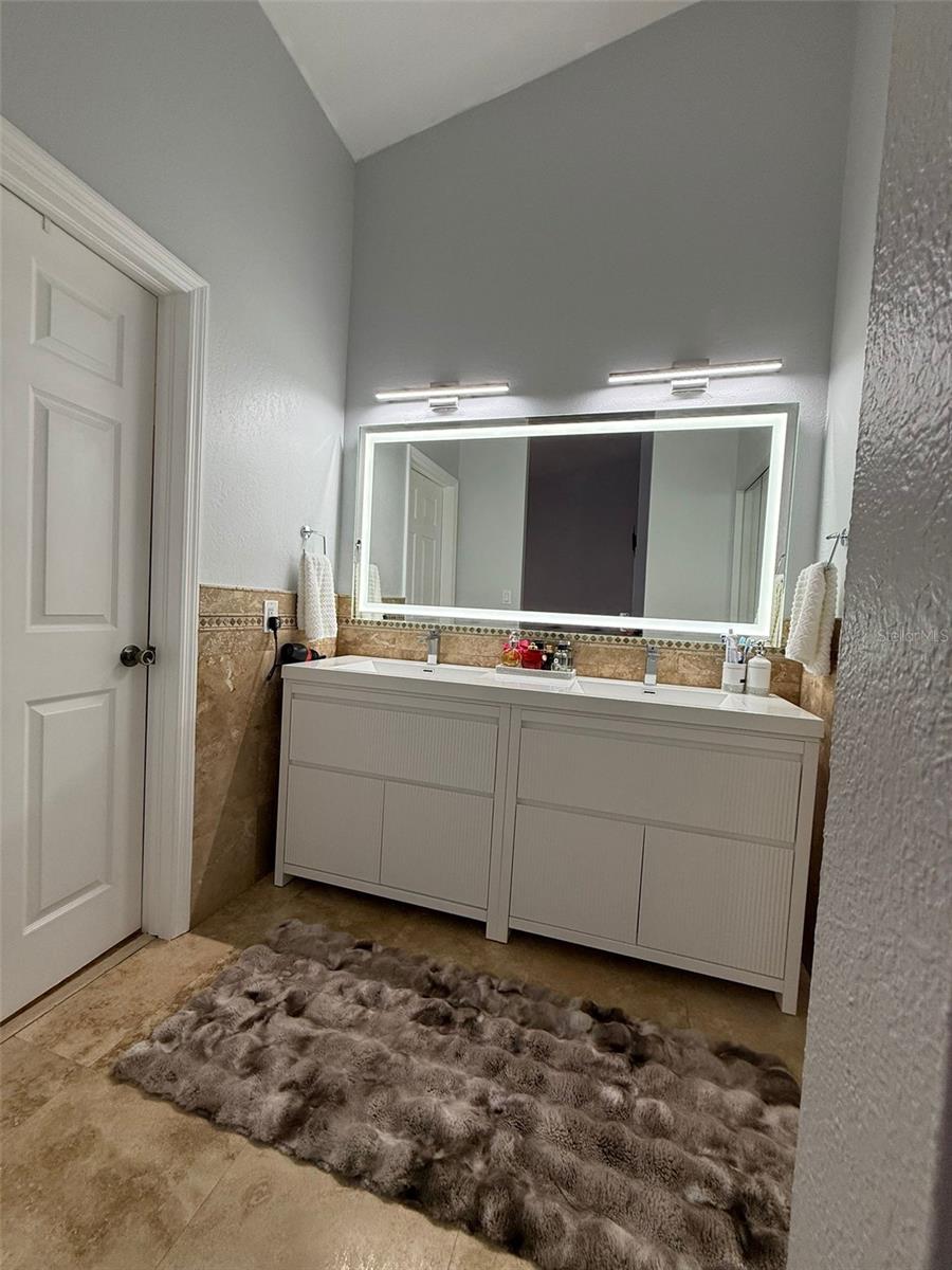 8914 NW 187TH ST, HIALEAH, FL, 33018