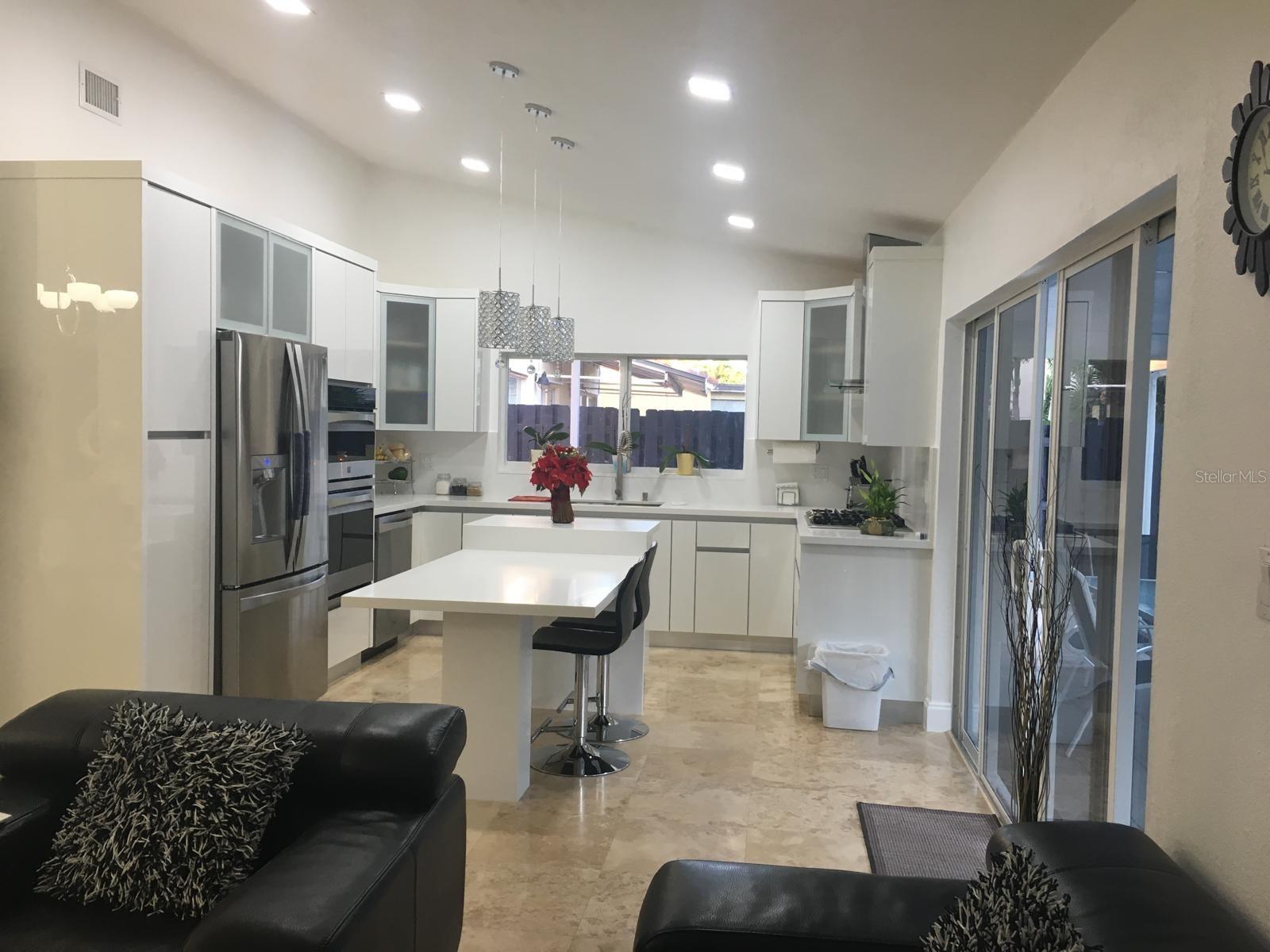 8914 NW 187TH ST, HIALEAH, FL, 33018