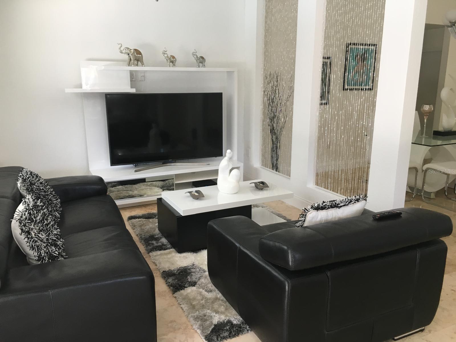 8914 NW 187TH ST, HIALEAH, FL, 33018