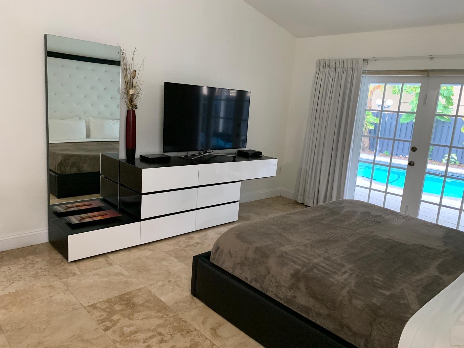 8914 NW 187TH ST, HIALEAH, FL, 33018