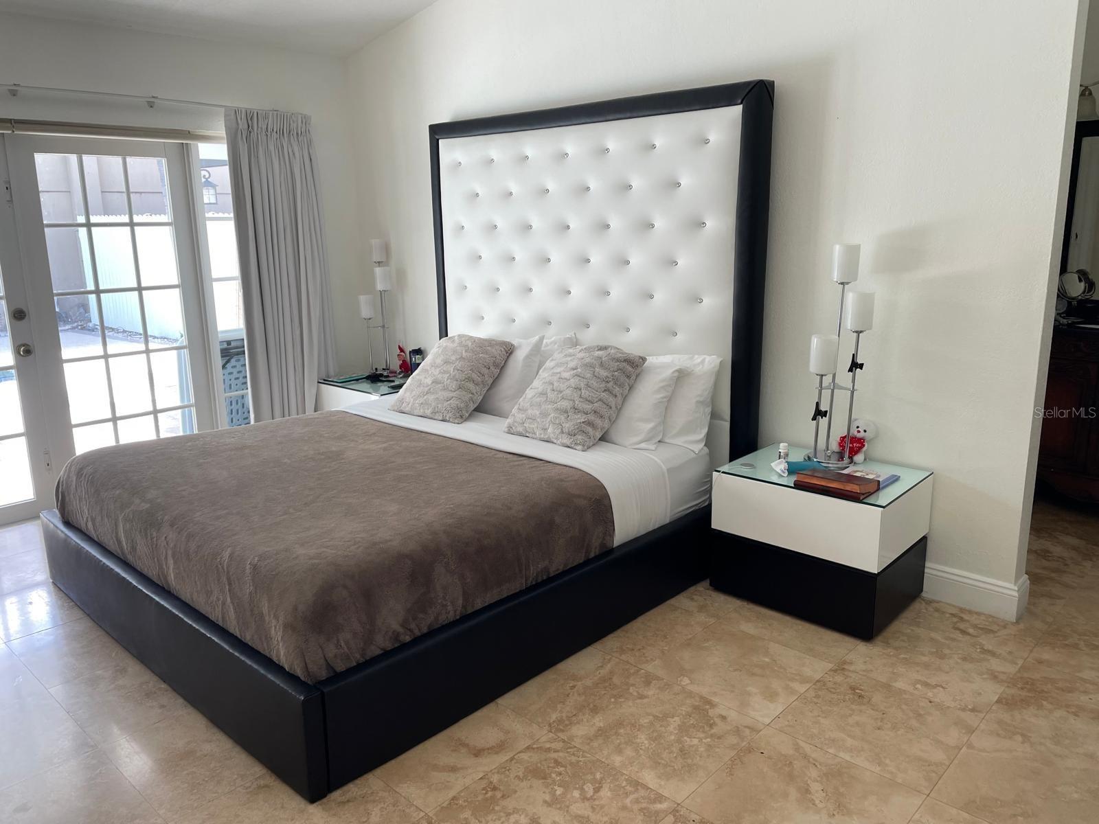 8914 NW 187TH ST, HIALEAH, FL, 33018