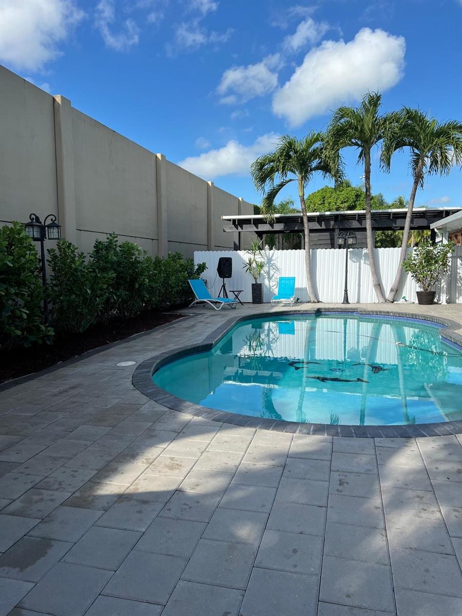 8914 NW 187TH ST, HIALEAH, FL, 33018