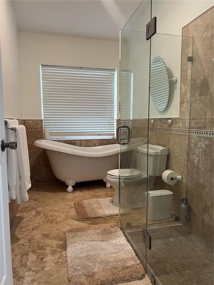 8914 NW 187TH ST, HIALEAH, FL, 33018