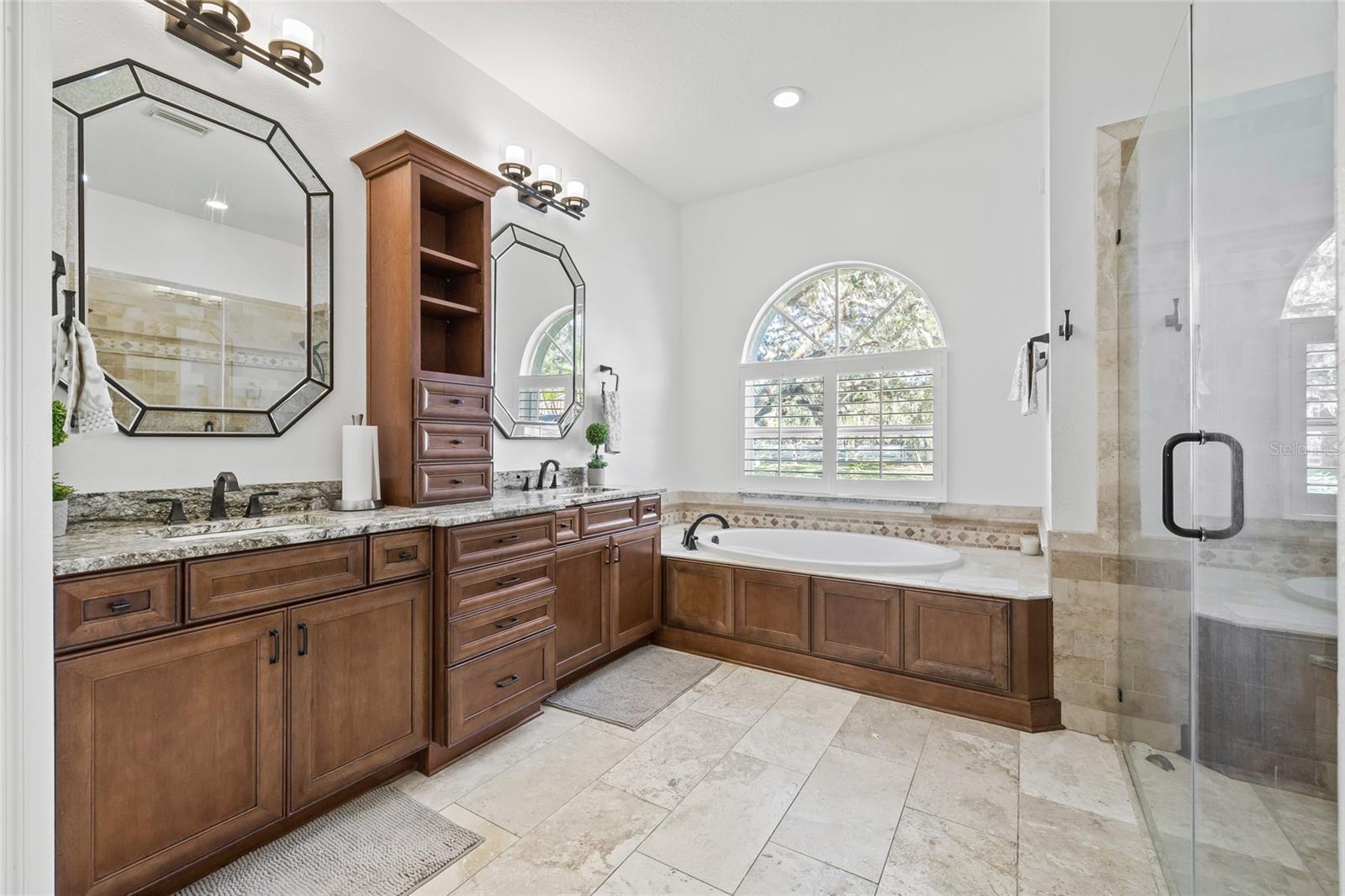 10411 PINE AVE, RIVERVIEW, FL, 33578