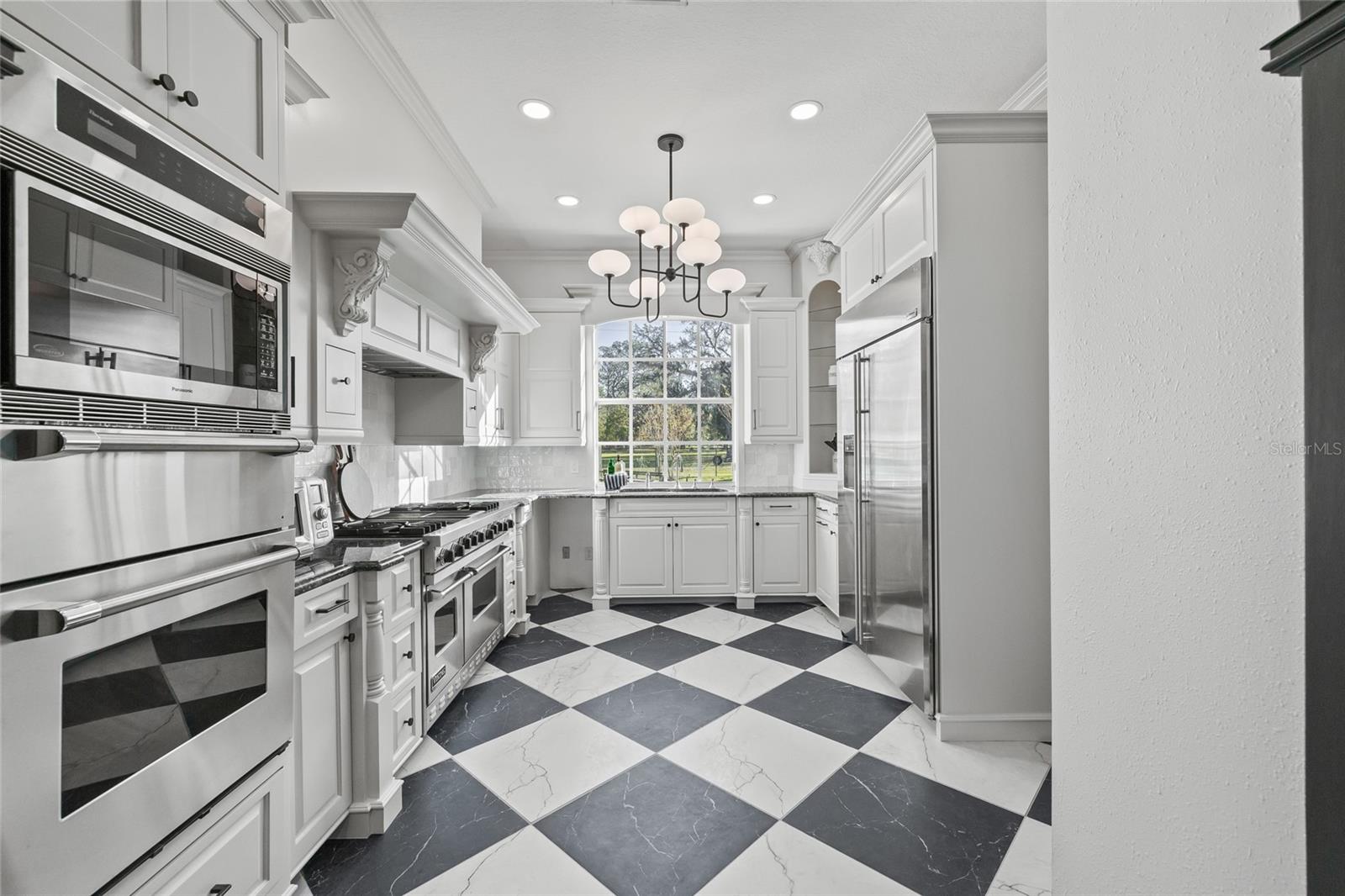 10411 PINE AVE, RIVERVIEW, FL, 33578