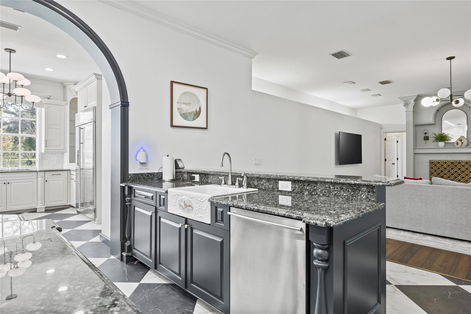 10411 PINE AVE, RIVERVIEW, FL, 33578