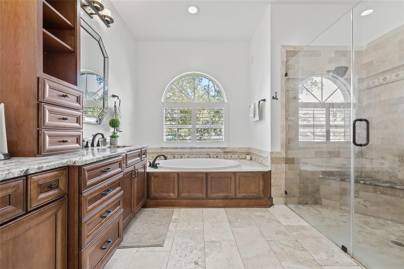 10411 PINE AVE, RIVERVIEW, FL, 33578