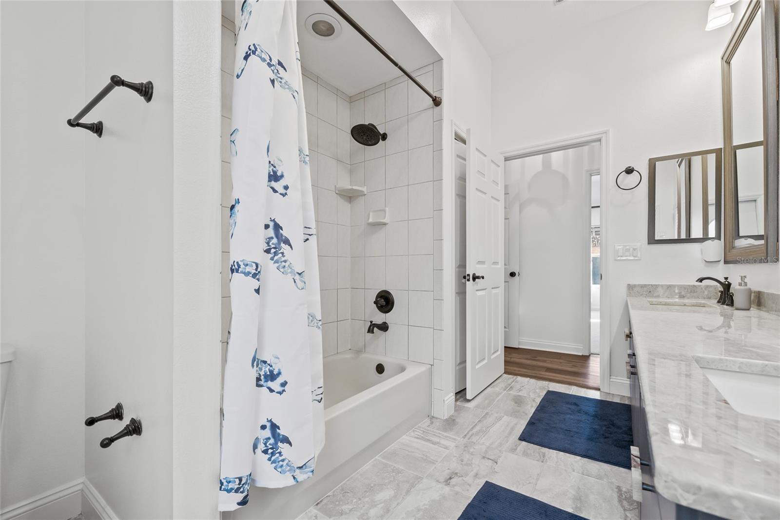 10411 PINE AVE, RIVERVIEW, FL, 33578