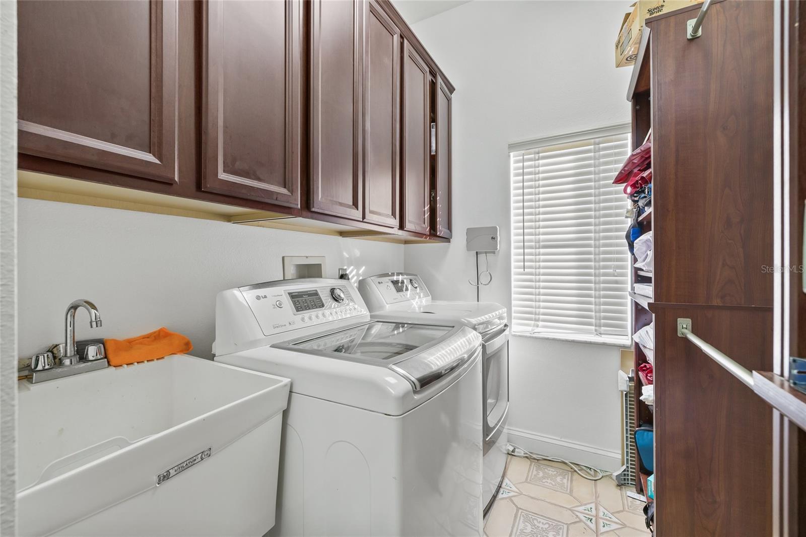 10411 PINE AVE, RIVERVIEW, FL, 33578