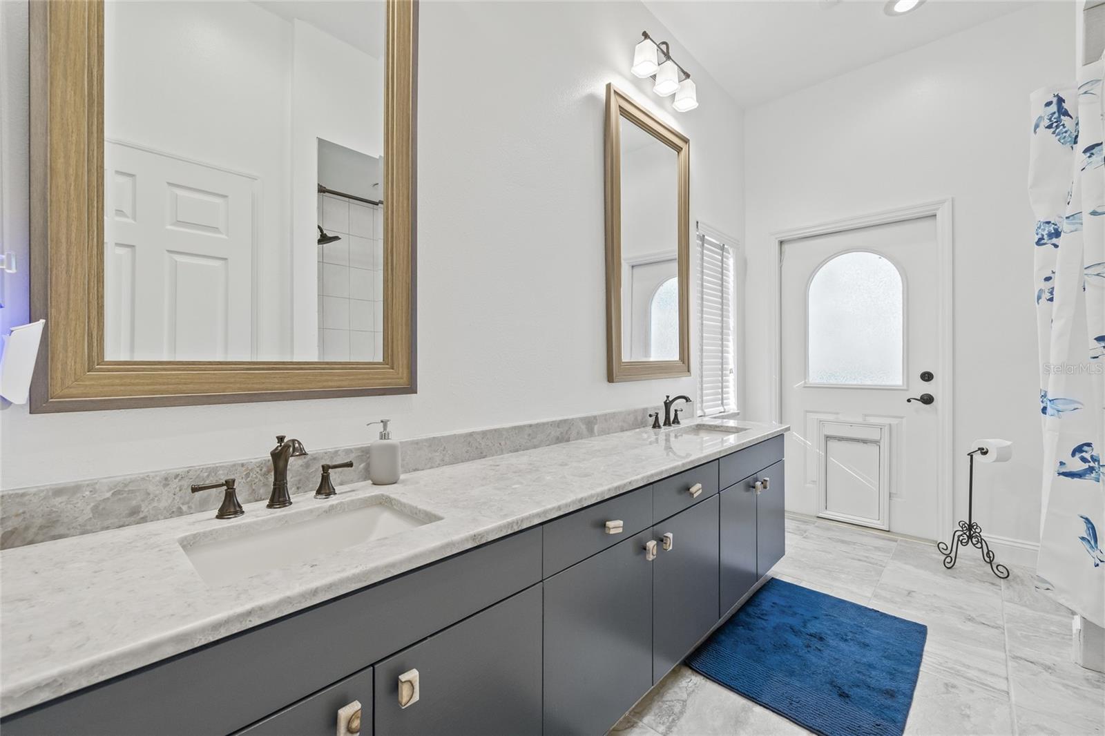 10411 PINE AVE, RIVERVIEW, FL, 33578